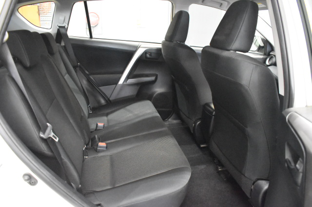 4.14 Carats Light Yellow Fire Opal