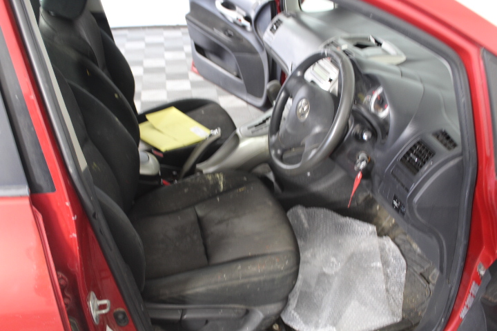 By The Vineyard Mixed Pack Pinot Grigio & Cab Merlot (12x 750mL). SEA.