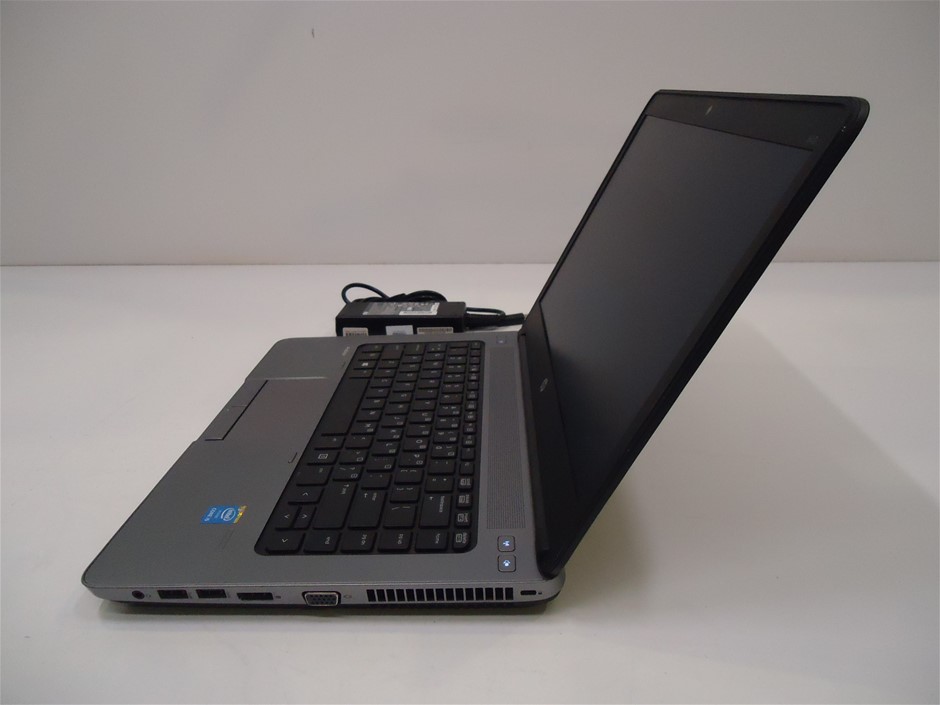 0.16 Carat White 4 round diamonds