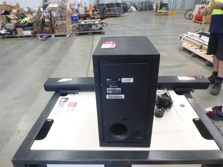 RIP CURL Men's Fun Times Short Sleeve Shirt, Size S, Bone. RRP: $79.99.  Bu