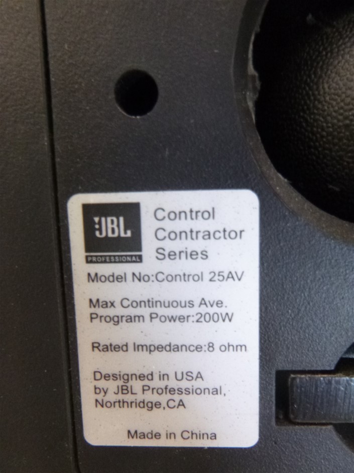 2 x 2XU Women's Sailing Short Sleeve Fibretech Tee, Size 3XL, White/Green.