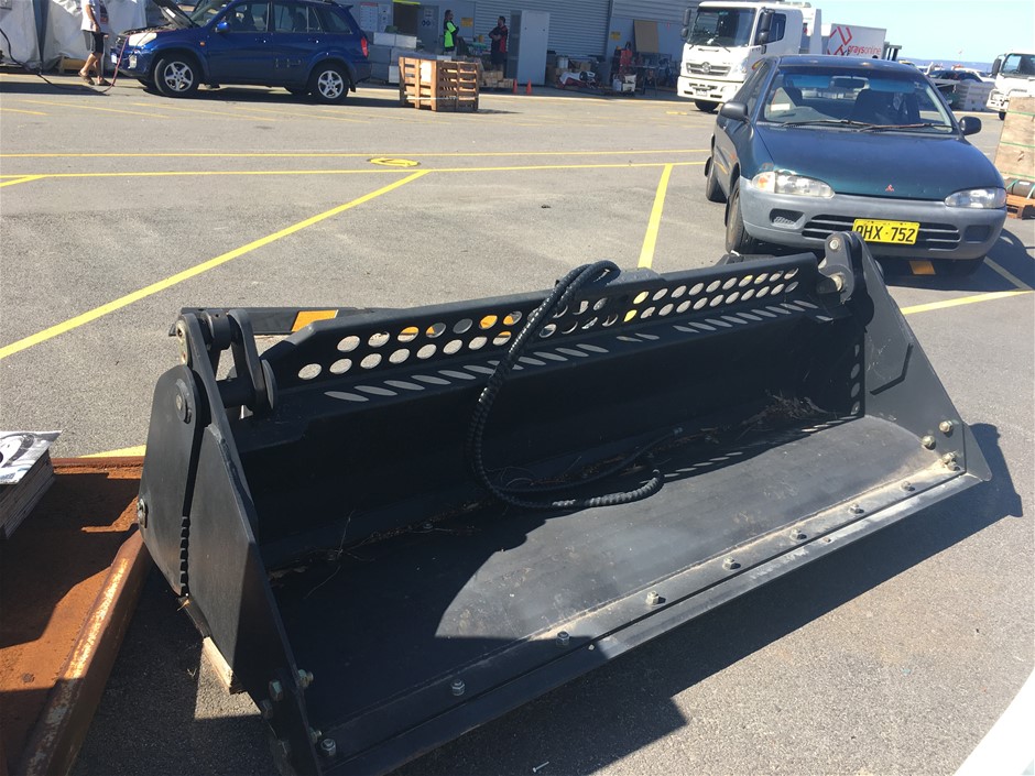 RIP CURL Men's Classic Surf Denim Pants, Size 28, Salt Blue. RRP: $109.99.