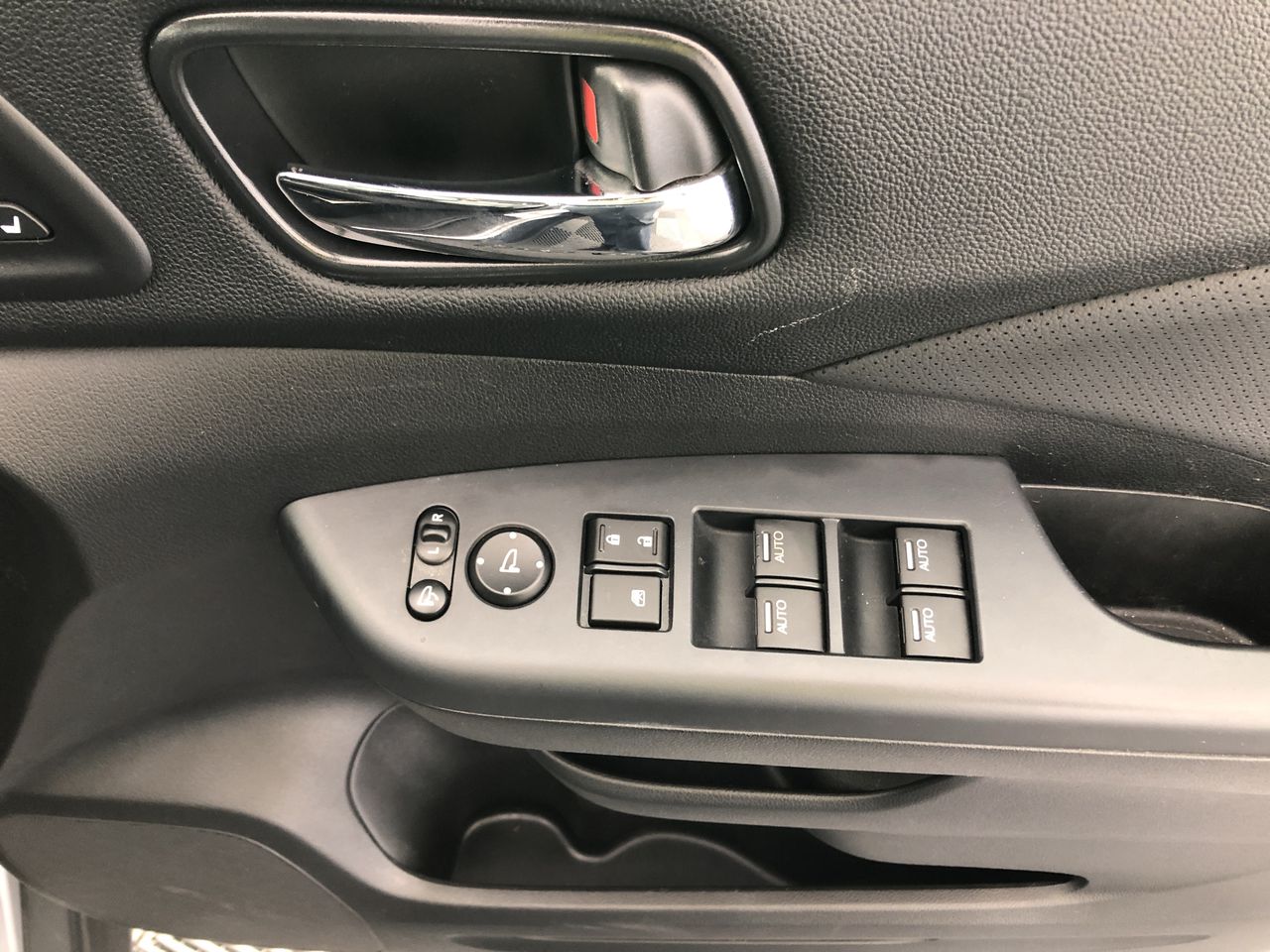 MARC BREDIF Grand Annee 1986 (2x 750mL), Vouvray. 5* Prov