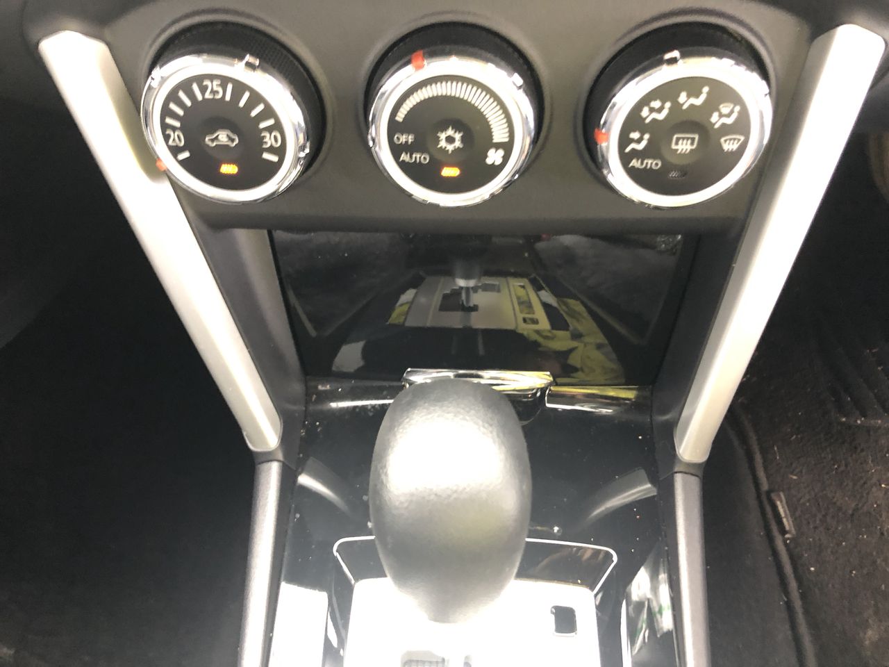 Quantity of 1 29.5-25 Earthmoving Tyre(Unused)