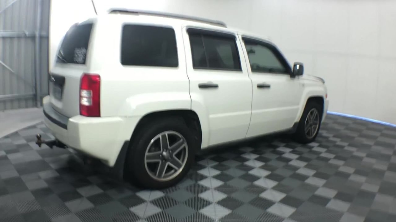 2013 Jeep Grand Cherokee Laredo (4x4) WK Automatic - 8 Speed Wagon