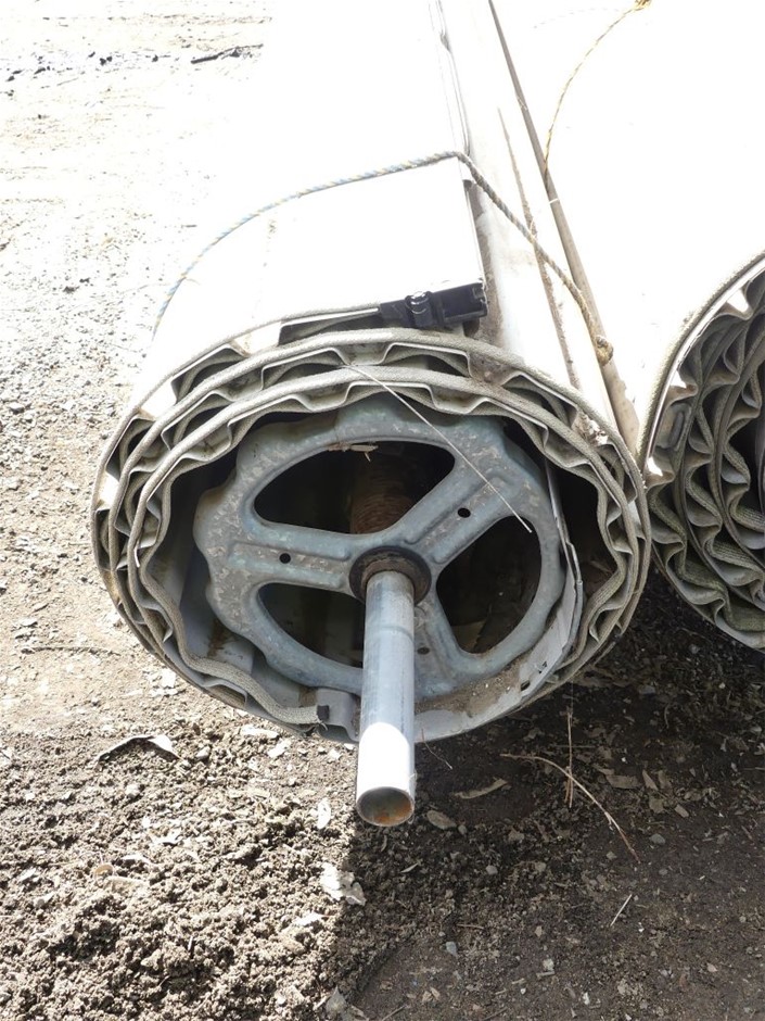 <p>2006  Isuzu NQR 4 x 2 Pantech Truck</p>