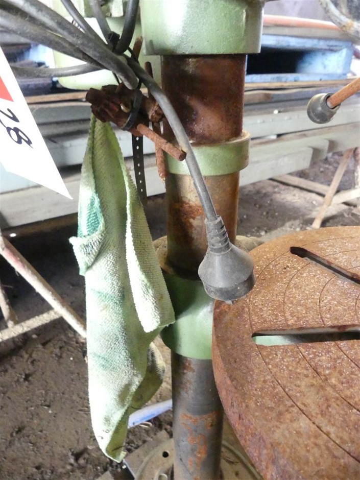 Luxury 18K Gold Plated Full Diamond Quartz Iced Out Wrist Watch