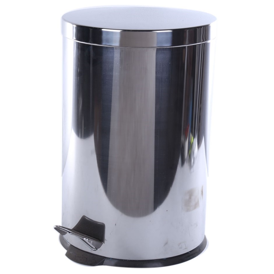 0.16 Carat White 4 round diamonds