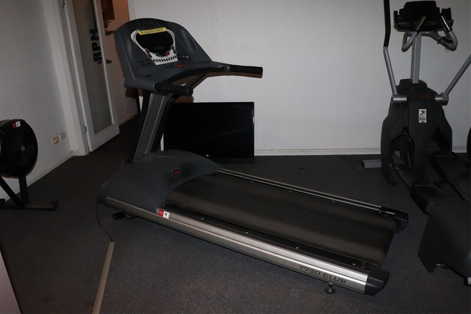 <p>Two Person Fibreglass Canoe & Paddle</p>