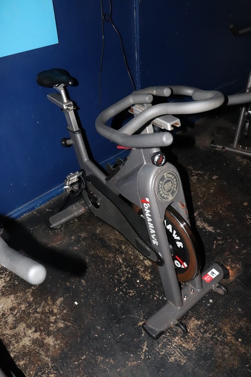 Jordache High Cut New10 2x Polos L and Xl Minor Use. Trouser 36 used