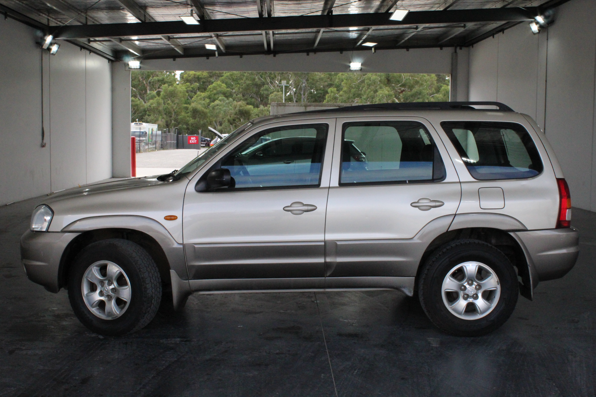 2012 Doherty SK200-8 Tilting Bucket