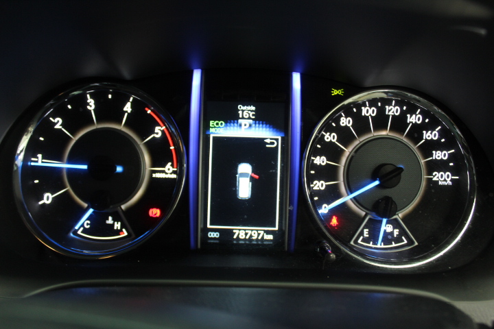 COLEMAN 6-Person Instant Up Camping Tent Silver Series Easy Setup Tent, Sid