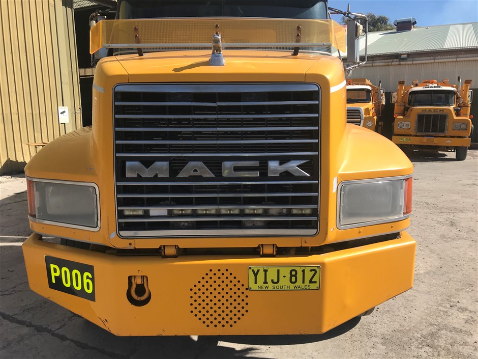 PROFORM Carbon Pro 9000 Treadmill. NB: Used, not in original box, not in wo