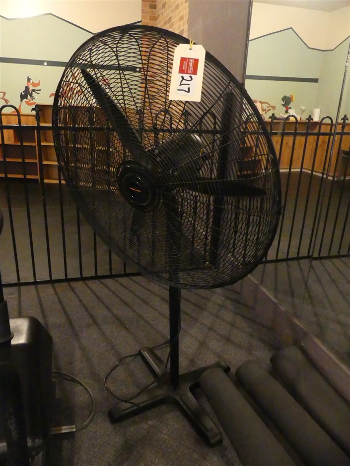 OMNI KLEEN 6pk Eyeglass Cleaner, 200mL & 30mL. N.B. 1x missing mini spray.