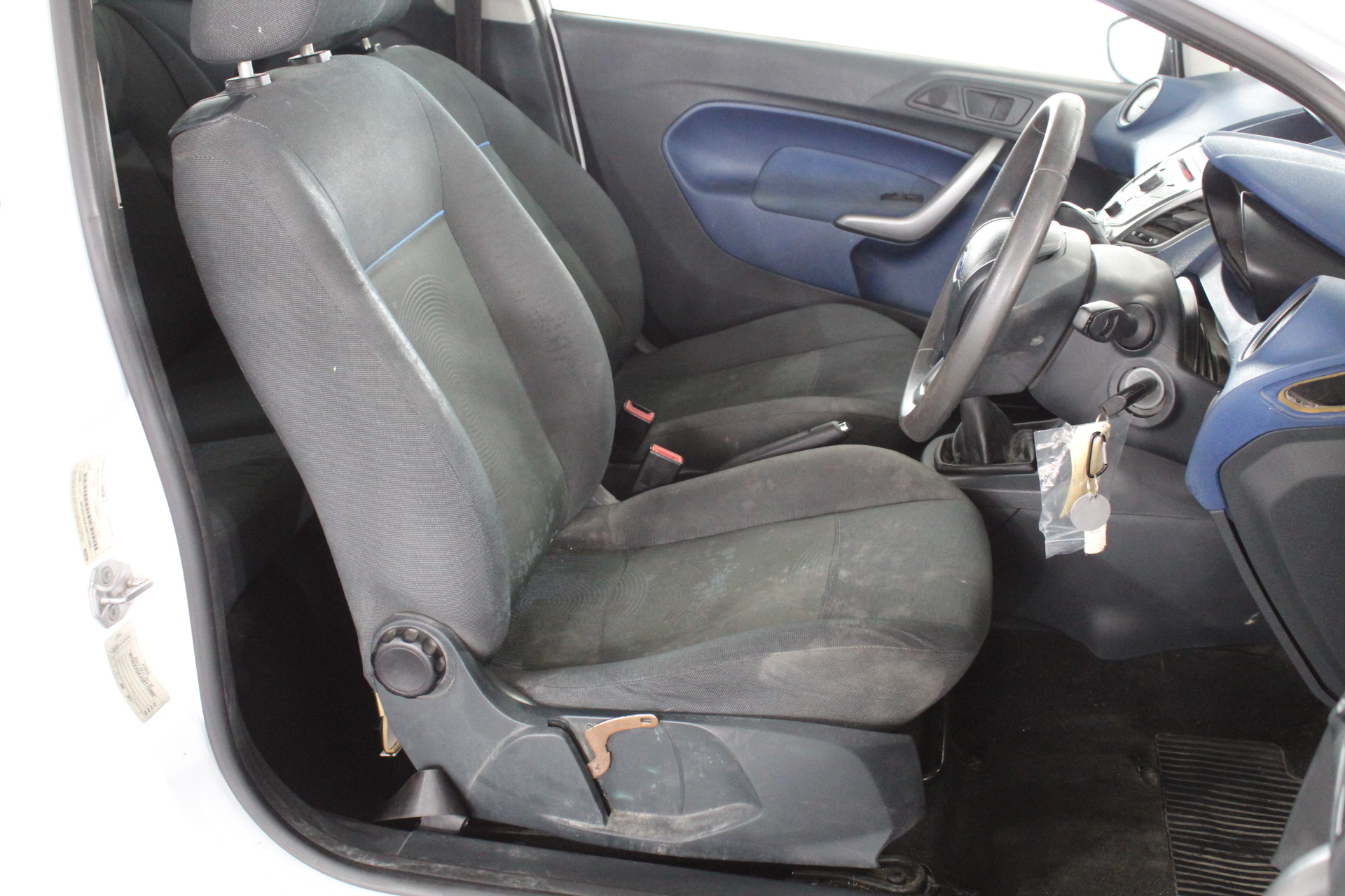 AXIS Mix Model and P3225-V MKII Network Dome Camera (Lot of 6)