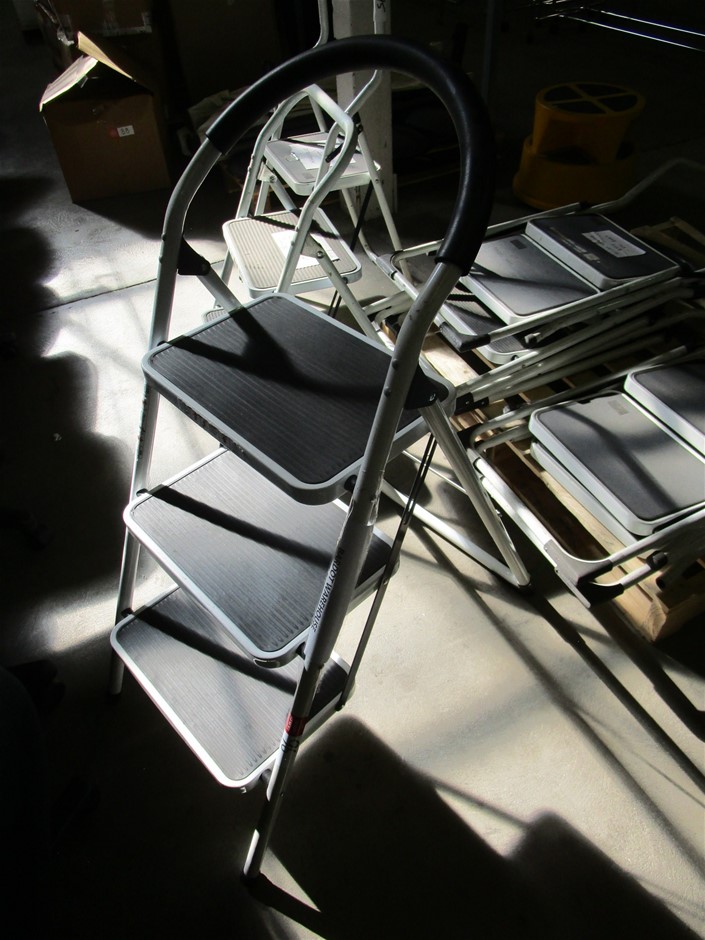 ERGOPOUCH Drift Away Portable White Noise Machine, Taupe. NB: Has been used