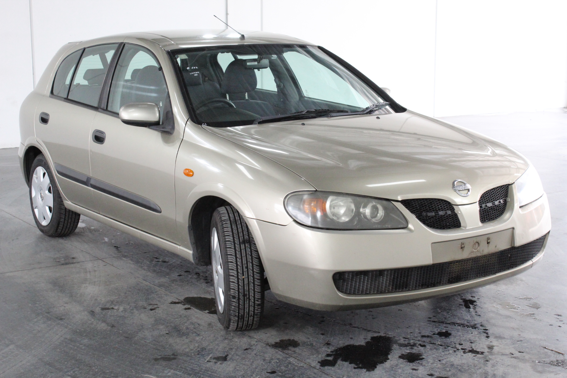 DREAMBABY Toddler Pee-Pod Toilet Training Urinal - with Removable Bowl & Sp