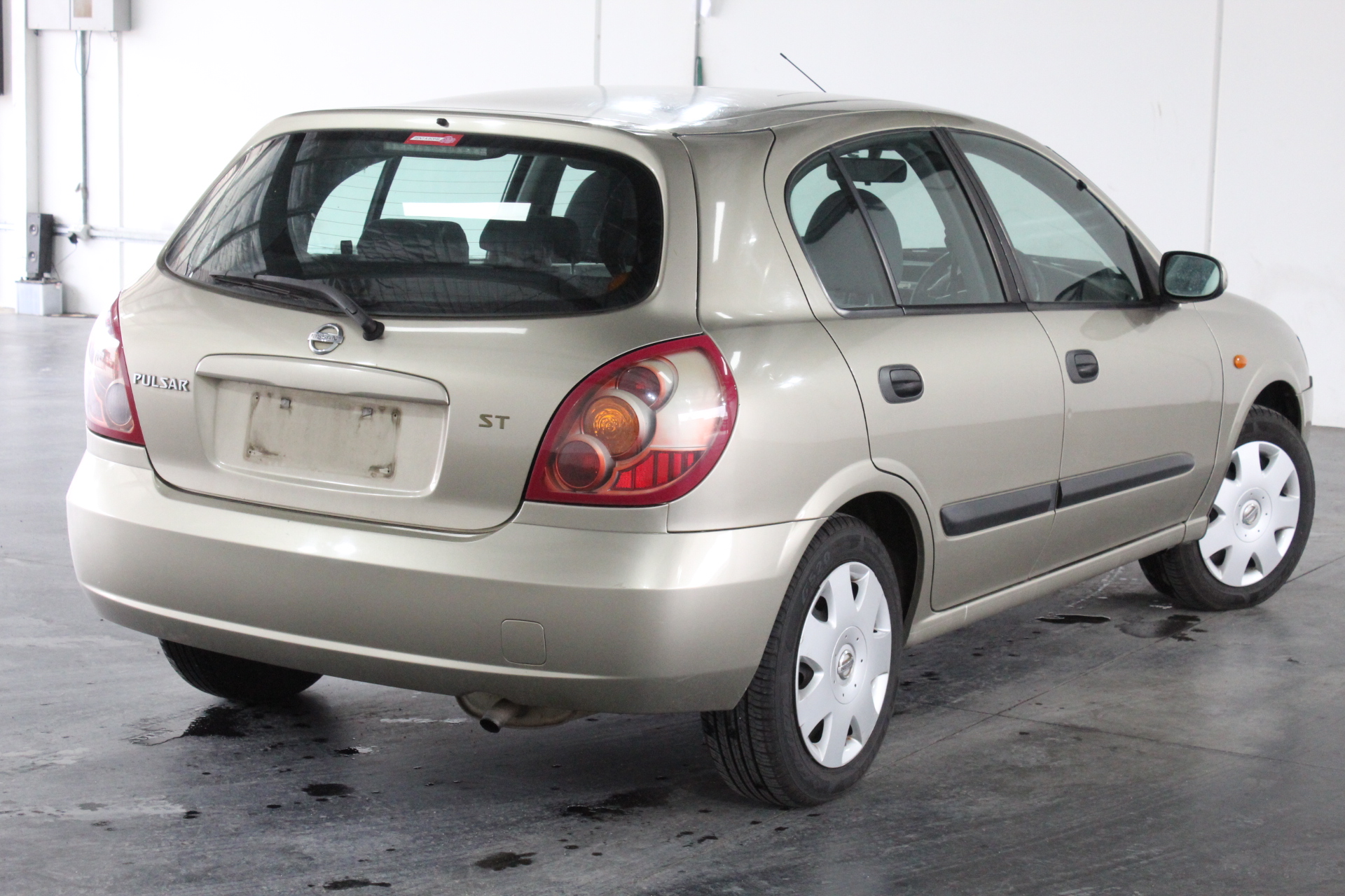 MEDELA Swing Maxi Hands-free Breast Pump, Easy, Intuitive, Ideal For On-The