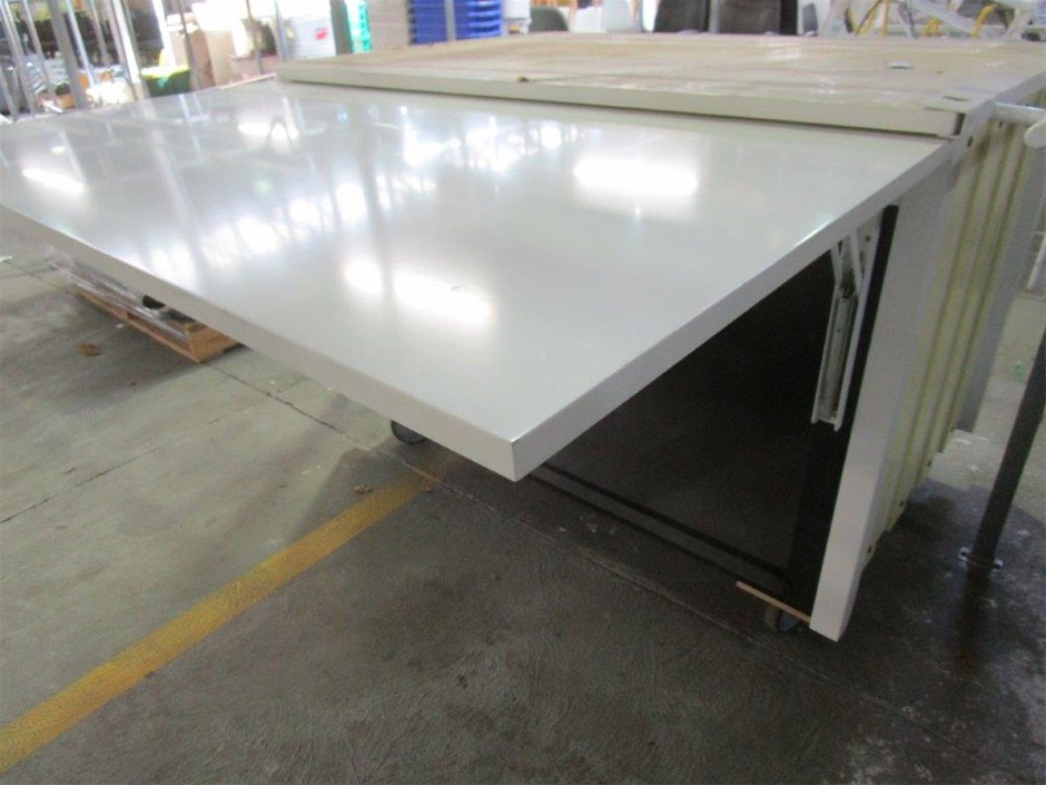 INSTAX FUJIFILM Wide 400 Instant Camera. NB: Minor Use, Not In Original Box