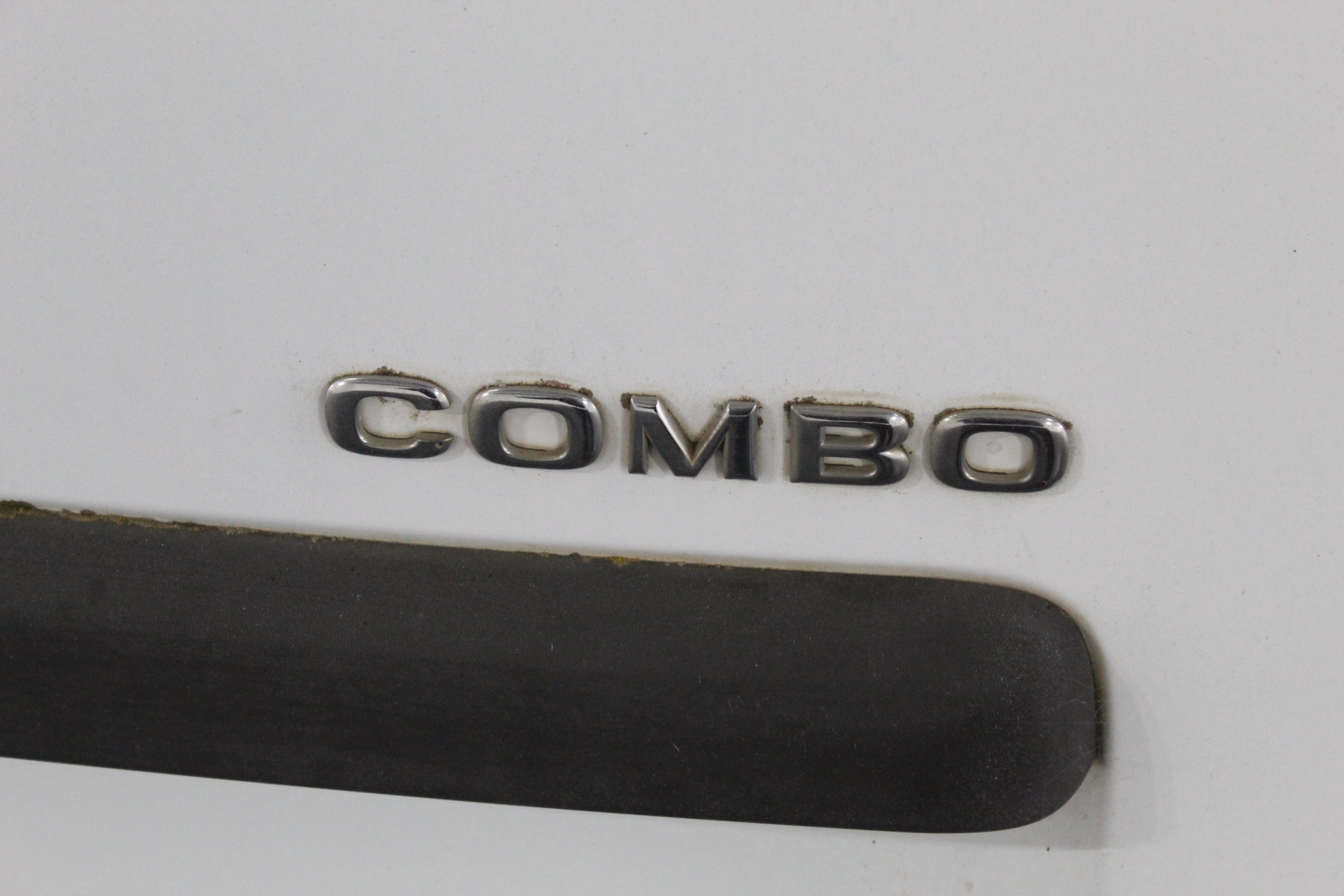 Lake Road Estate Series Sauvignon Blanc 2024 (12x 750mL) NZ