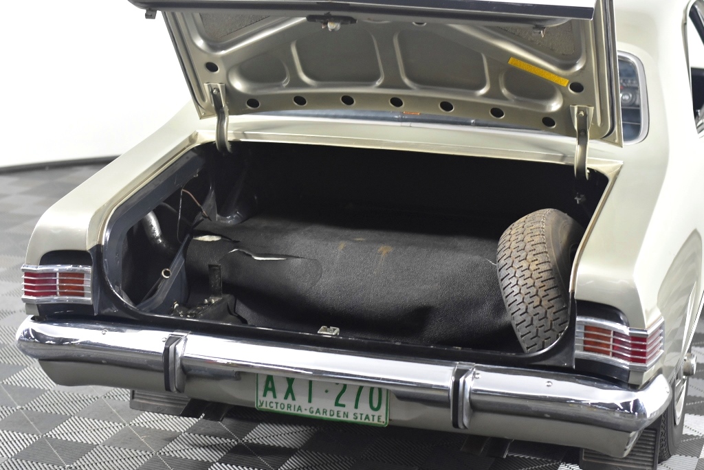 Wolf Blass Red Label Semillon Sauvignon Banc (6x 750mL)