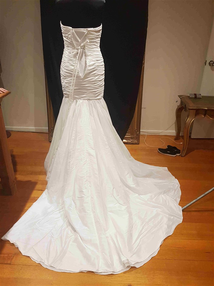 WEARFIRST Men's Stretch Cargo Shorts, Size 42, 72% Cotton, Blue.  Buyers No