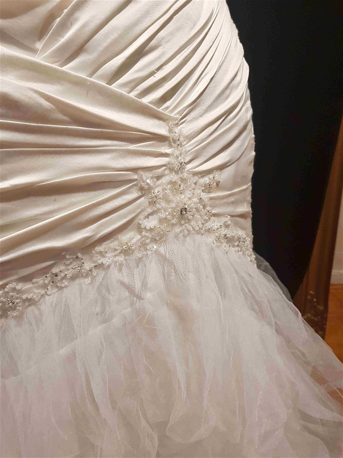 ROOM SERVICE 2pc Notch Collar PJ Set, Size M, Incl: Top & Shorts, Green.  B