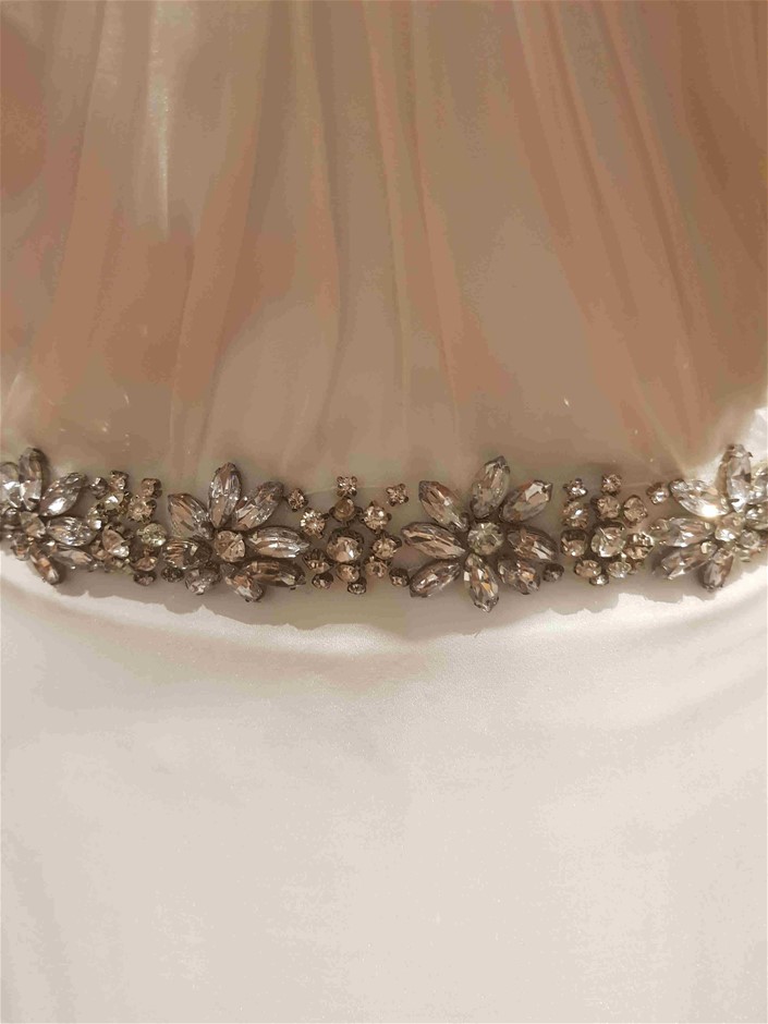 MATTY M Women's Essential Trouser, Size M, Sage Green.  Buyers Note - Disco