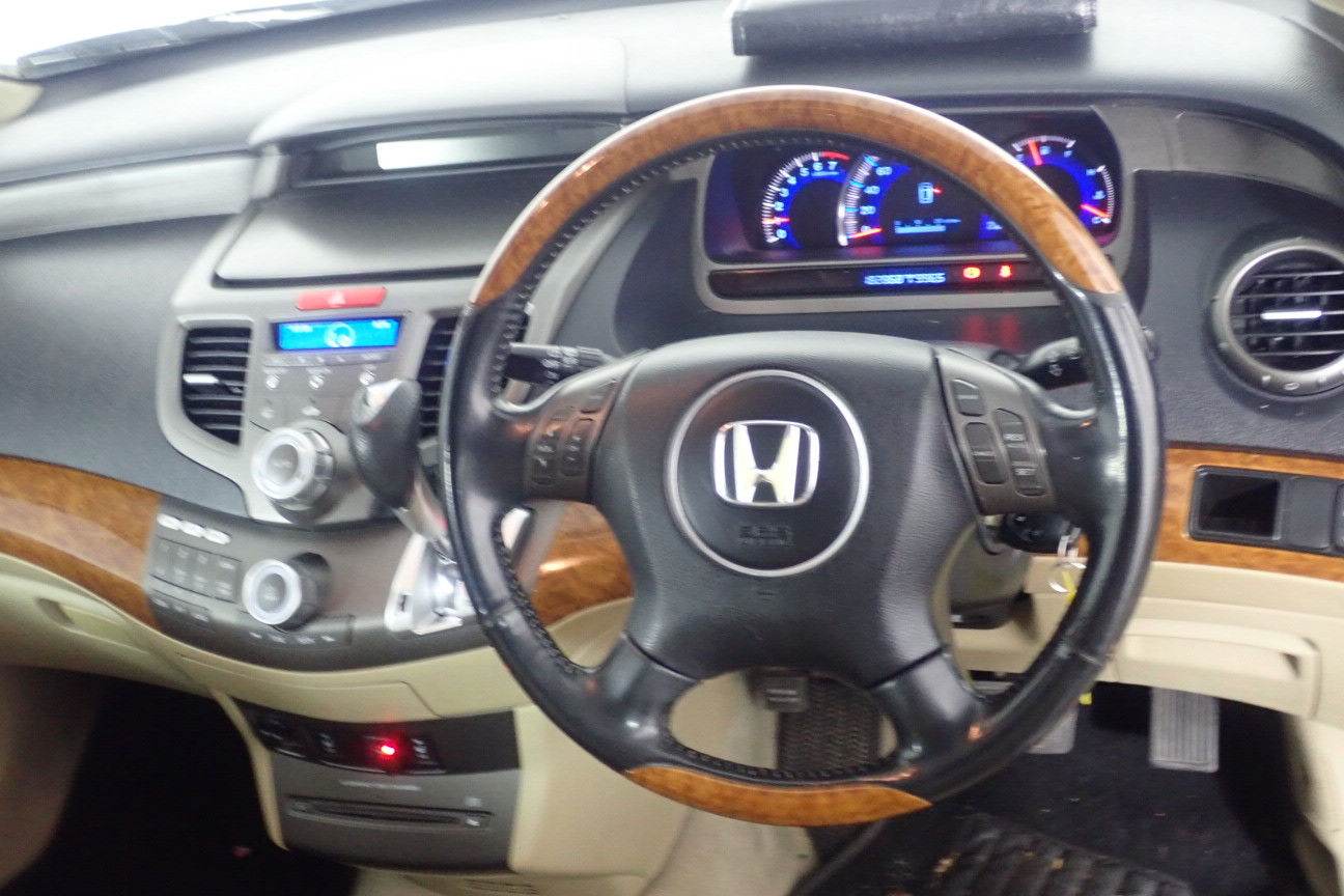 7 x BSI 315 Right Handed Bowling Gloves, Tacky Polyester Palm, Black, Mediu