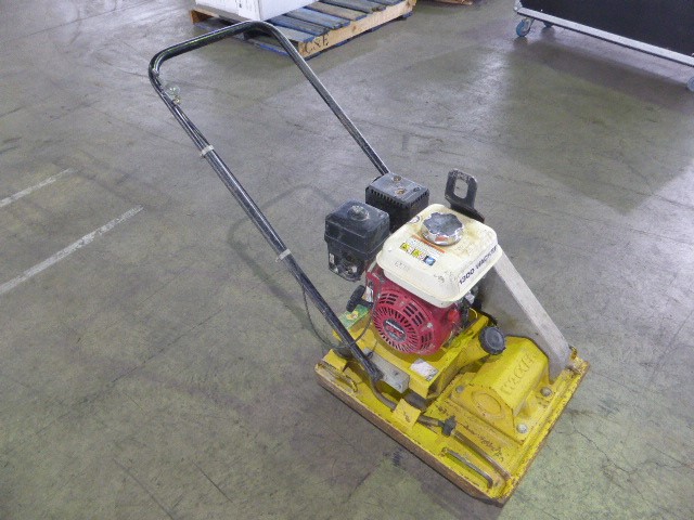 TRANSFORMERS Generations Legacy Wreck ‘N Rule Collection G2 Universe Leadfo