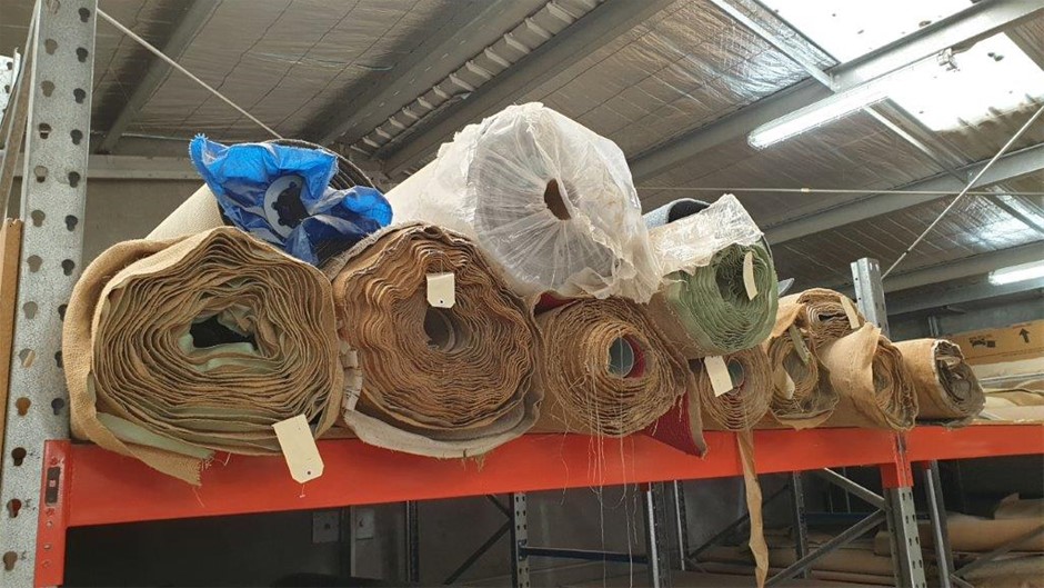 BLACK + DECKER 18V Hammer Drill Kit With Carry Case & 80x Attachments. NB: