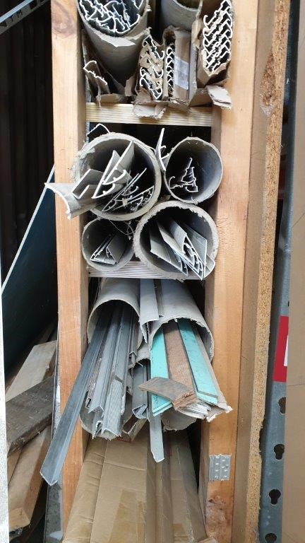 BLACK+DECKER 1A Compact Battery Charger. NB: Minor use & Not in Original Bo