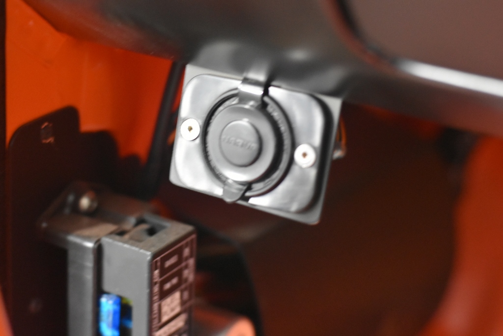 Divici Prosecco Organic NV (6 x 750mL), Italy.