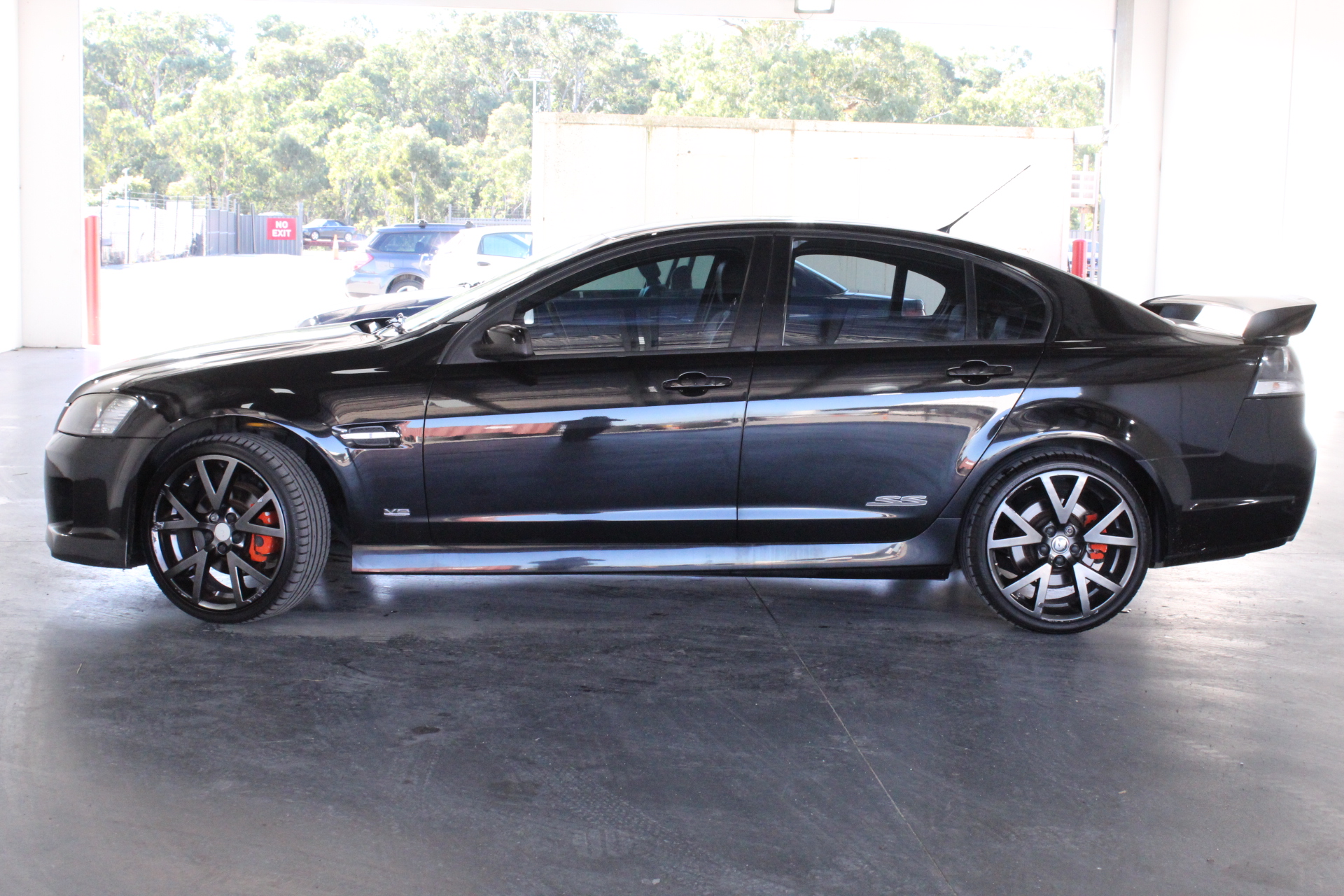 Glass Panel Fixtures - Unused