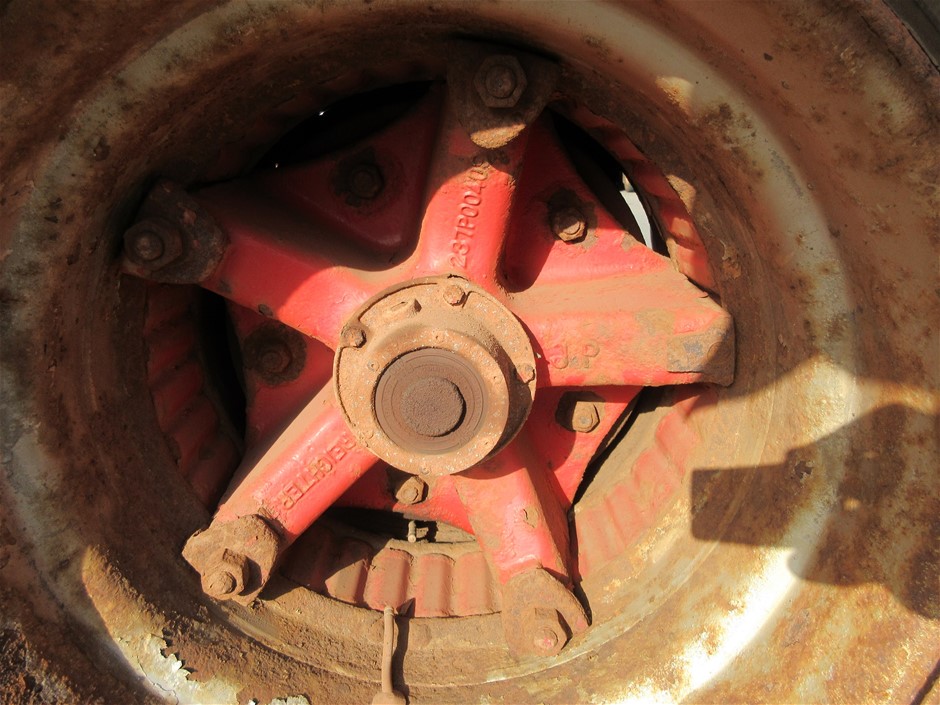 6-7mm White Pearl & Rhinestone Real 18k Gold Plated Bracelet