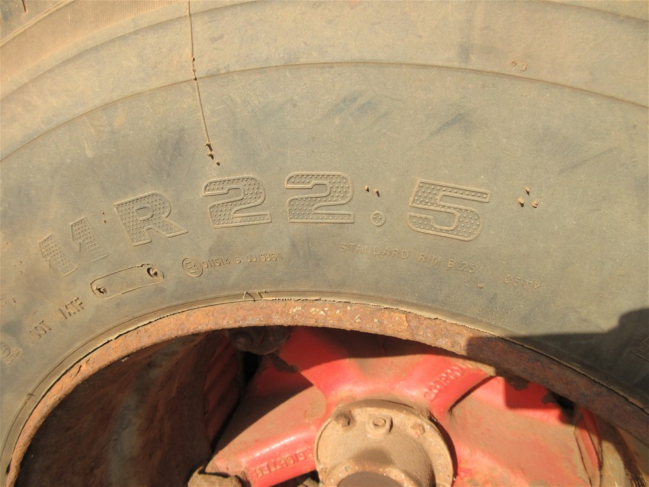 6-7mm Black Pearl & Rhinestone Real Platinum Plated Bracelet