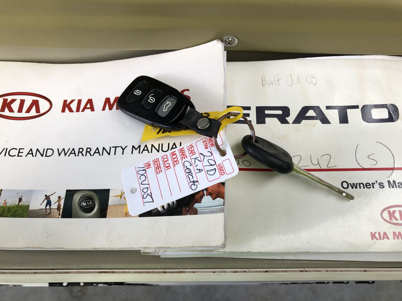 ODYSSEY LIVING Chillax Cooling Contoured Memory Foam Pillow, 60 x 38cm x 11