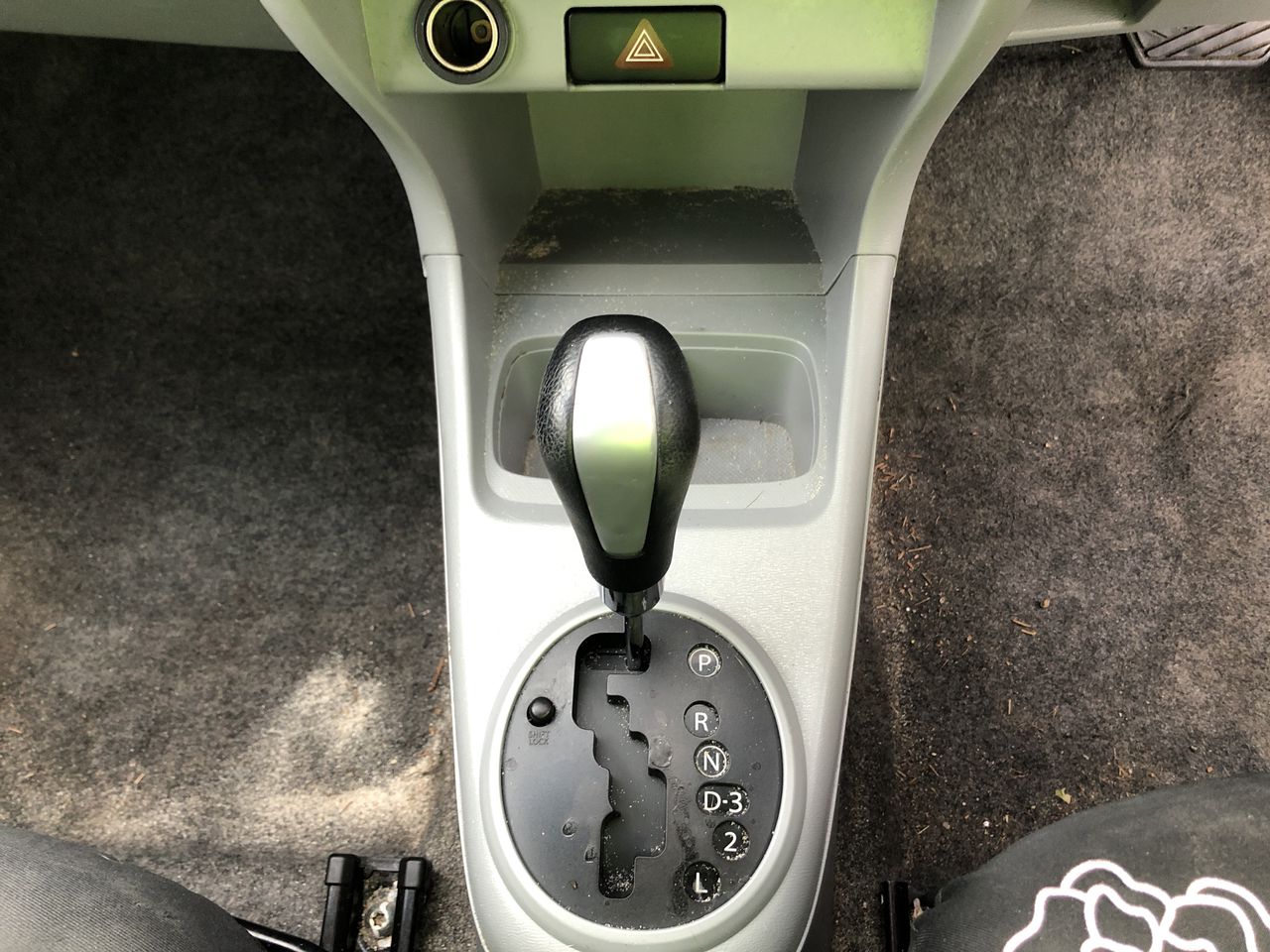 IGLOO 5 Gallon Wheeled Portable Sports Cooler Water Beverage Dispenser with