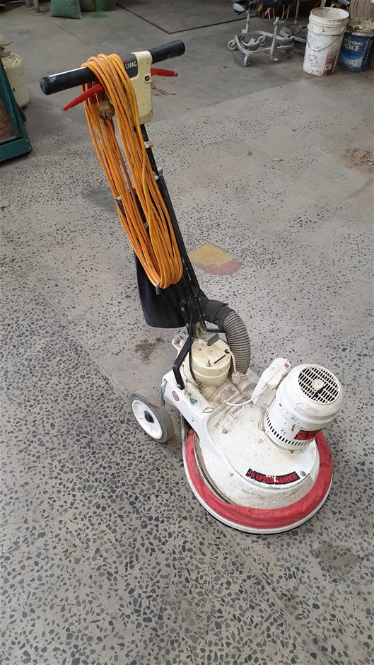 <B>4 Wheel Counter Balance Forklift</B>