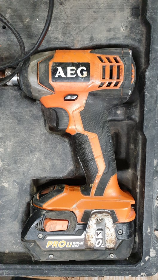 McGuigan The Plan Malbec 2022 (6x 750mL) NSW