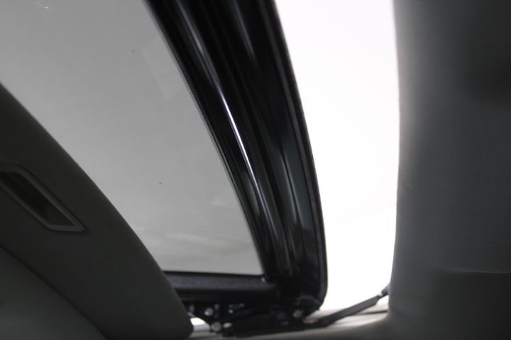 2 Carat round 2 white diamond each CVD Uncertified