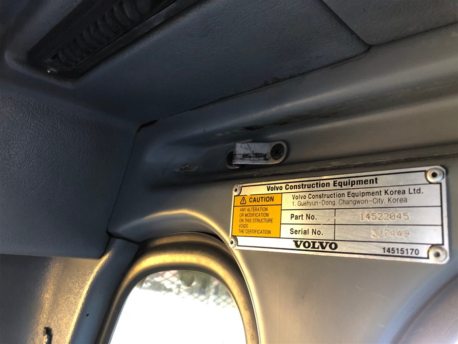 0.12 carat white round 4 diamond