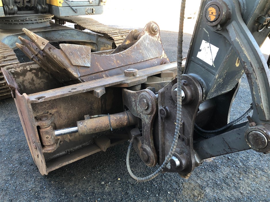 2.65 Carat White/off white diamond various bulk