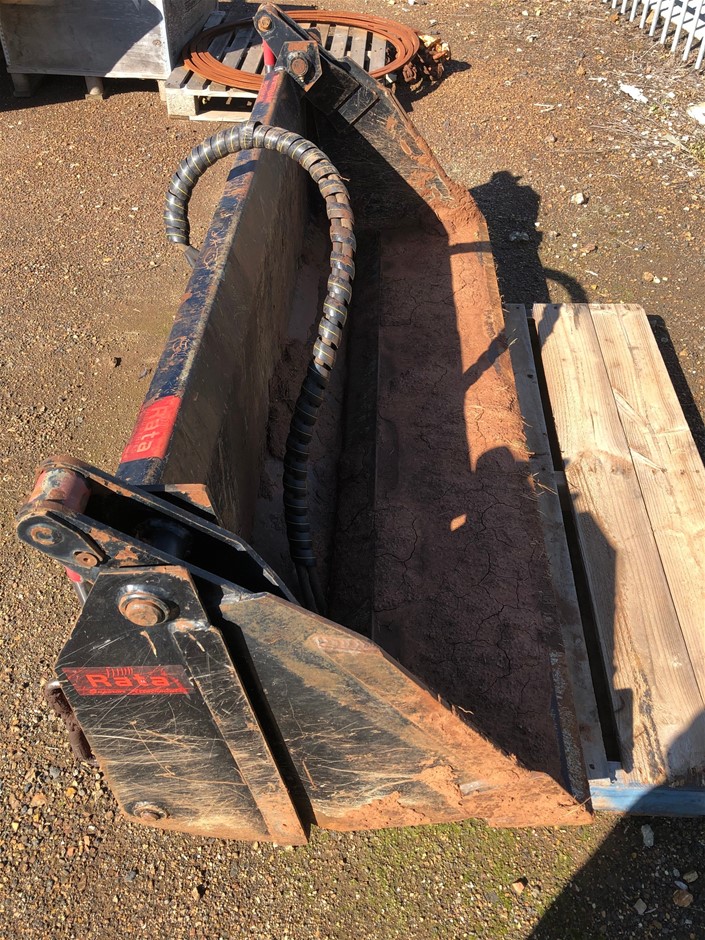 Bulk items, gold diamonds, silver coins