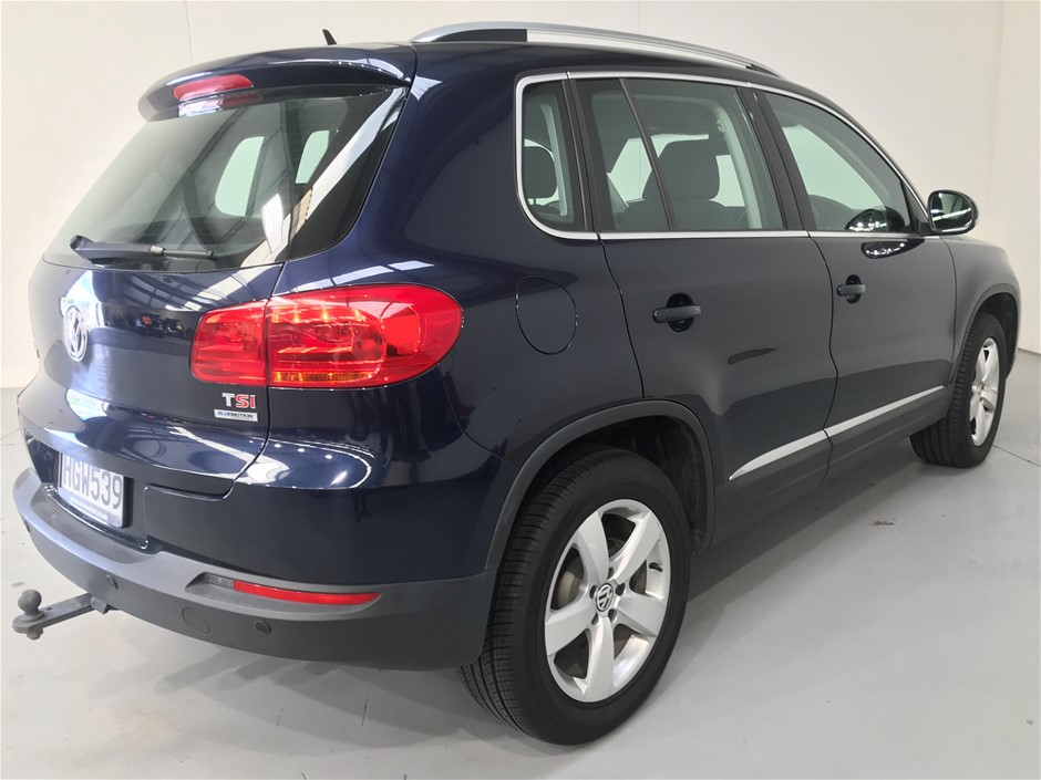 Mix Brand and Model Wireless Guitar Controllers (Lot of 2)