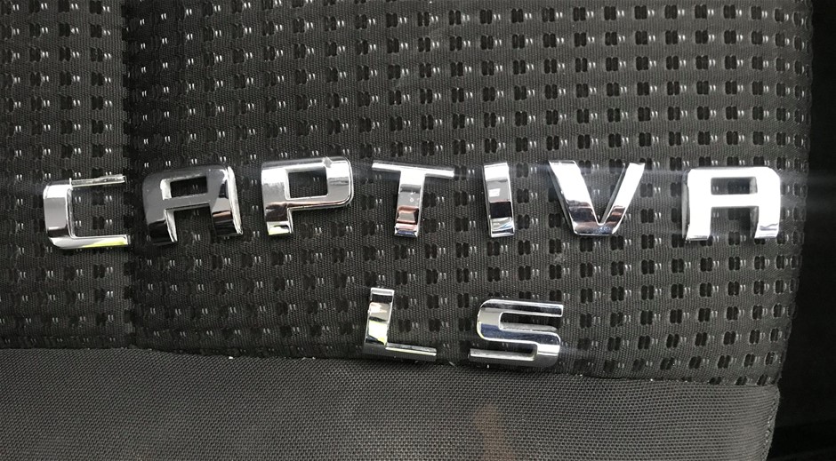 Lapis Lazuli & Swarovski® Austrian Crystal Gold Plated Pendant Necklace