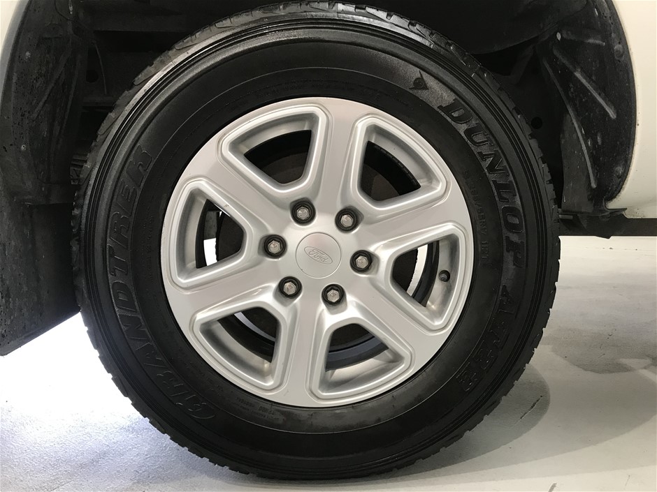 6mm Howlite & Rhinestone Stretch Beaded Bracelet