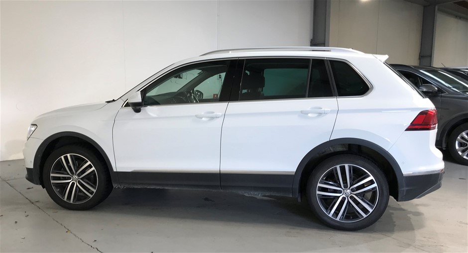 Round Rose Quartz & Letter 'O' Gold Plated with CZ  Bracelet