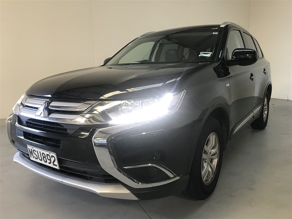 18K Gold-Filled Cuban Style Link Ring with Simulated Diamonds - Size 10