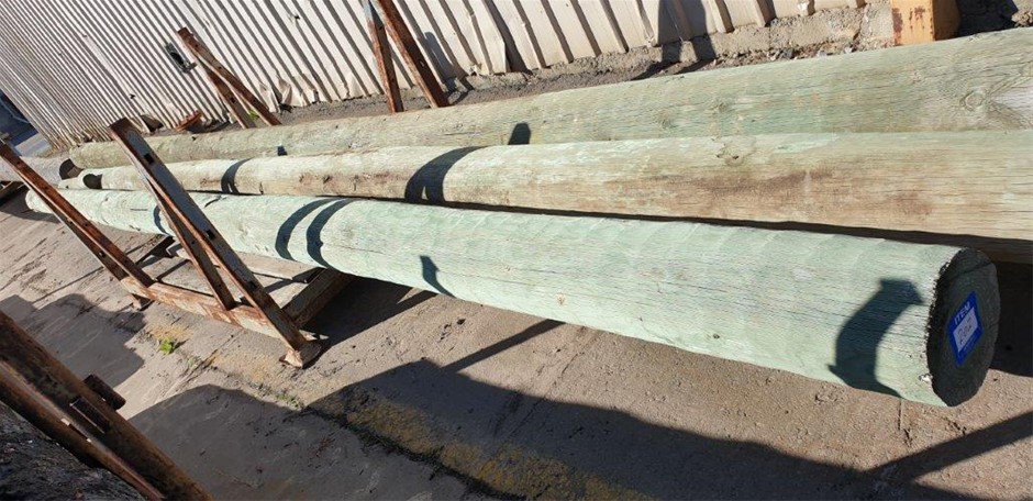 18K White-Filled Cuban Chain Necklace with Simulated Diamonds - 55.8cm